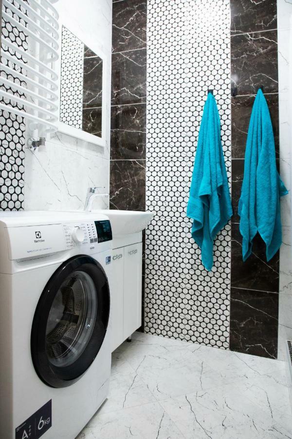 Kit Apartament Apartment Lviv Luaran gambar