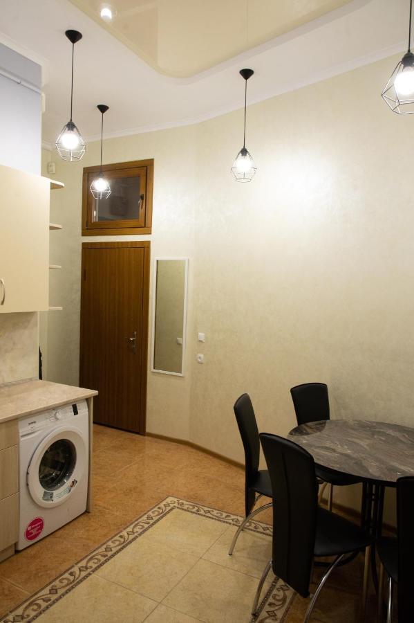 Kit Apartament Apartment Lviv Luaran gambar